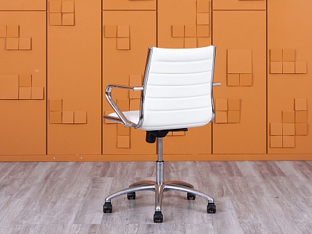 Офисное кресло руководителя  Sitland  Кожа Белый   (КПКБ-27062)