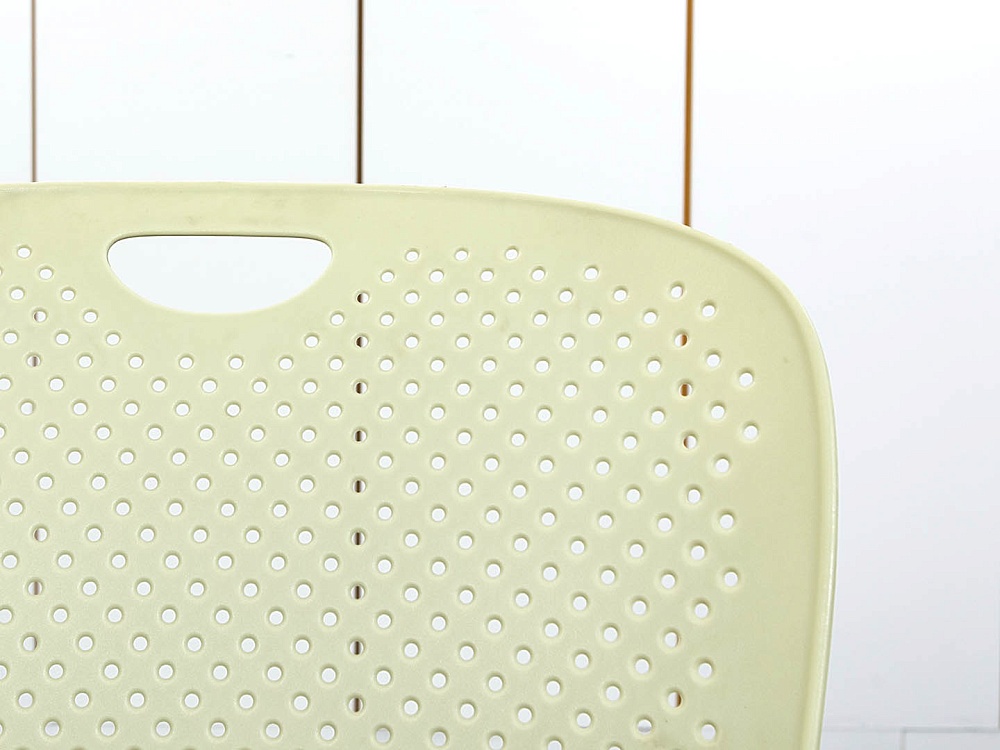 Конференц кресло для переговорной  Салатовый Сетка Herman Miller Caper  (УНСС-21082уц)