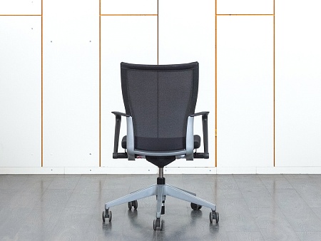 Конференц кресло для переговорной  Черный Ткань/сетка  Haworth Comforto  (УДТЧ-04110)