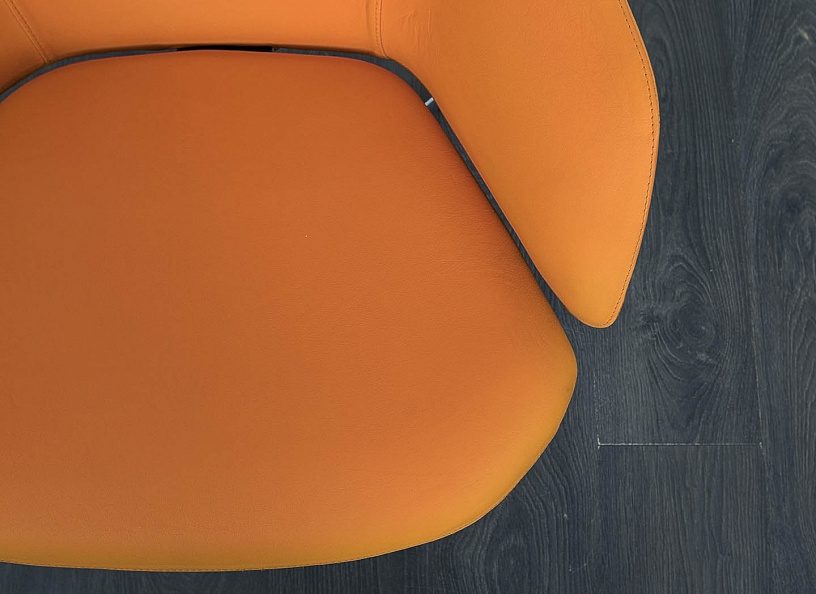 Мягкое кресло Arper  Кожа Оранжевый Aston Lounge   (УНКО-27051)