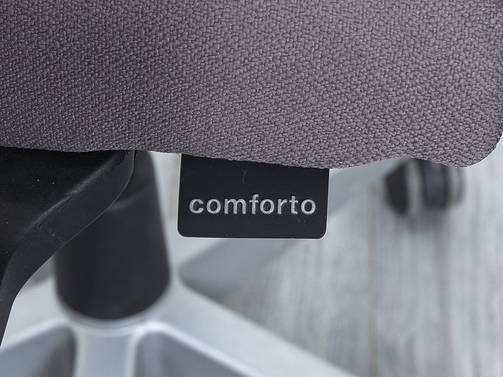 Офисное кресло для персонала  Haworth Ткань Коричневый Comforto  (КПТК1-25123)