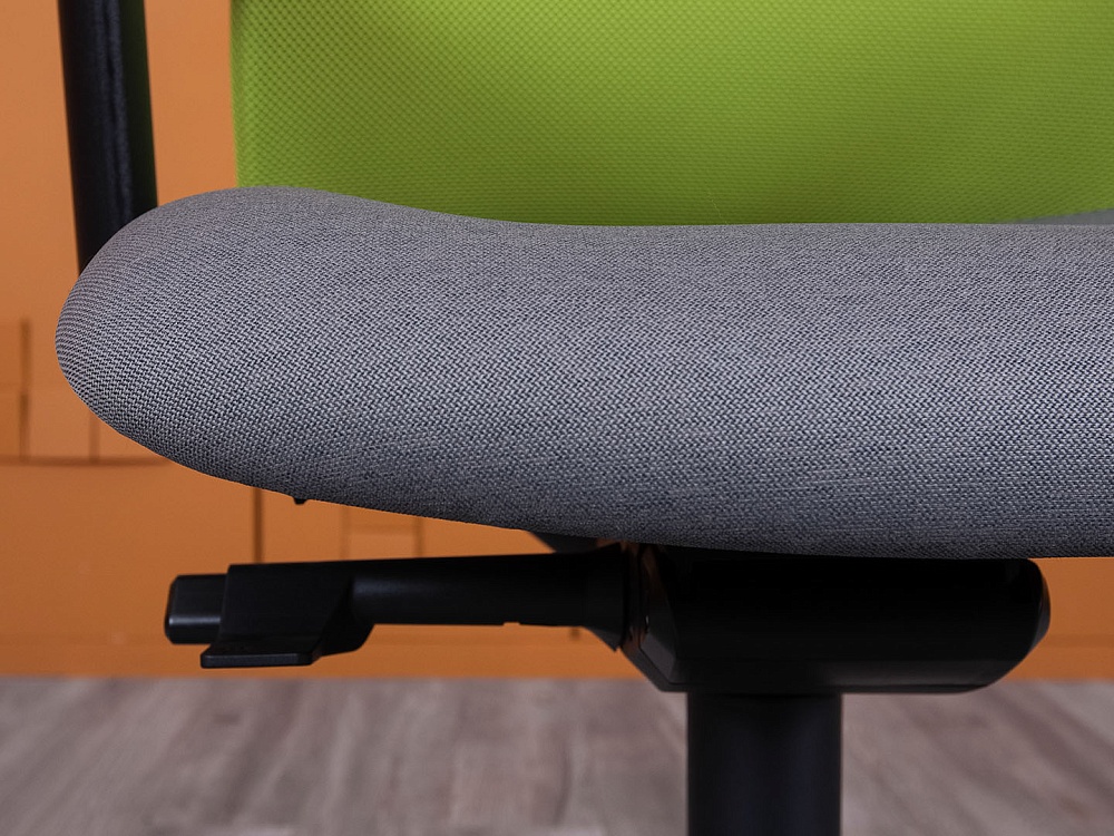 Офисное кресло для персонала  LD Seating Ткань Зеленый THEO 260-AT  (КПТЗ-27025)