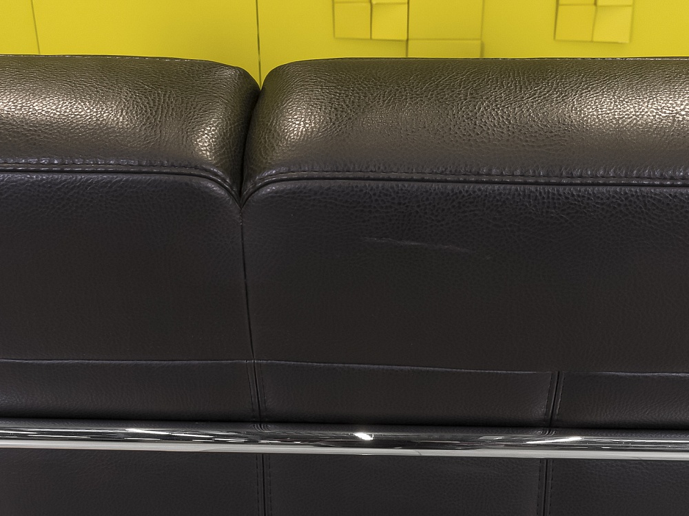 Офисный диван Кенигсберг Кожзам Чёрный Россия  ДНКЧ1-13115