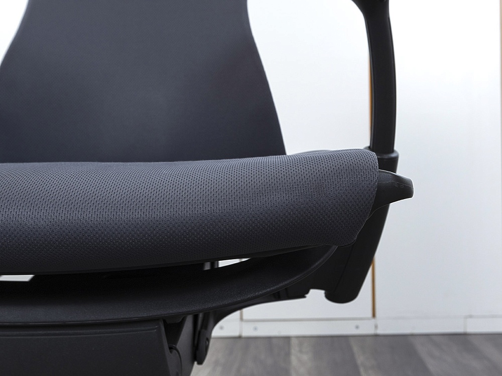 Офисное кресло руководителя  Herman Miller Ткань Серый Embody  (КРТС-06072)