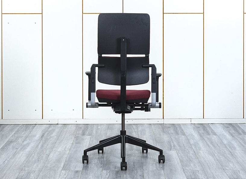 Офисное кресло руководителя  SteelCase Ткань Красный Please 2  (КРТК-21034)