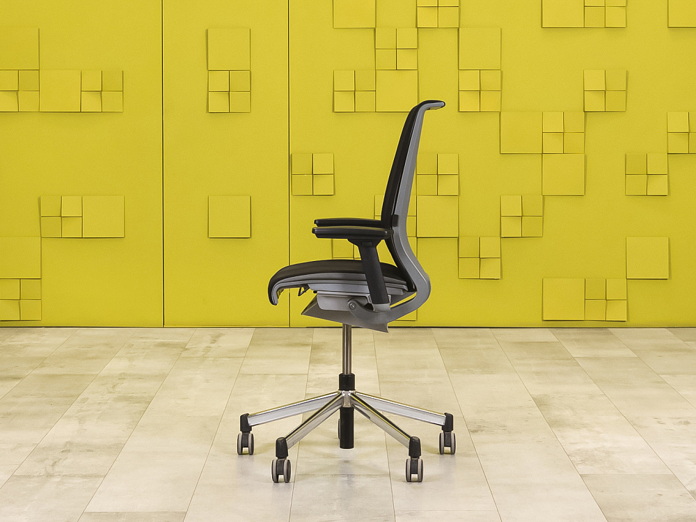 Офисное кресло для персонала на колесах Think Steelcase Ткань Чёрный Франция  КПТЧ-24025