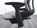 Офисное кресло руководителя  SteelCase Кожа Бежевый Leap B  (КРКБ-16122)