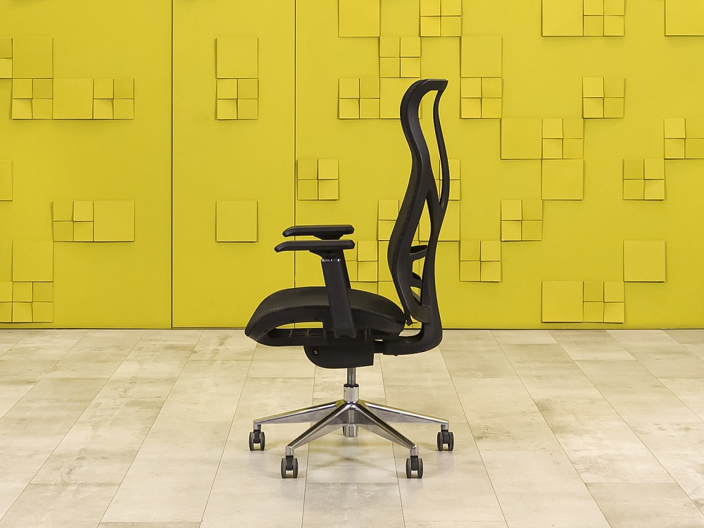 Офисное кресло руководителя на колесах       КРТЧ1-26036