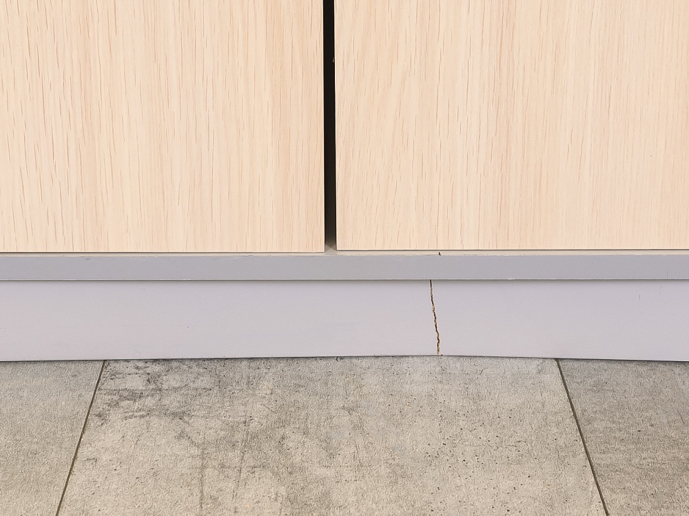 Шкаф для документов офисный  ЛДСП Бук Россия  ШДКВ-31036