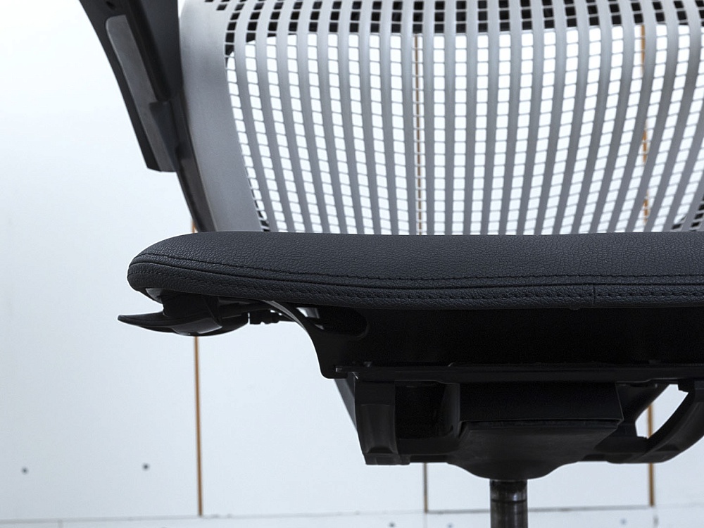 Офисное кресло руководителя  Knoll Кожа Серый Generation  (КРКС-08063)