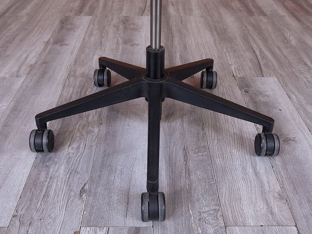 Офисное кресло для персонала  SteelCase Сетка Оранжевый Think  (КПСО-25124)