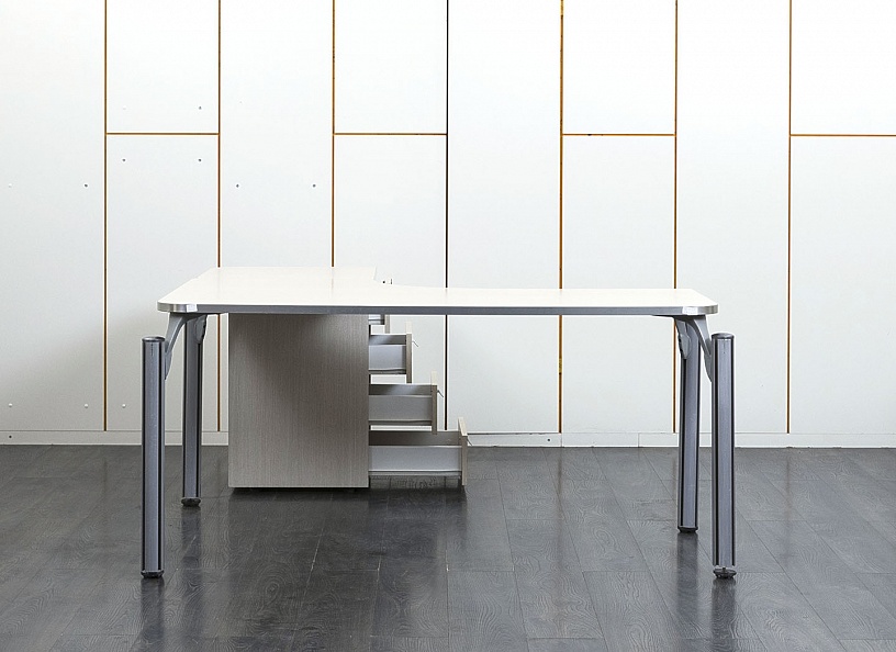 Комплект офисной мебели стол с тумбой  1 600х1 600х750 ЛДСП Зебрано   (СПУЗКп-09111)