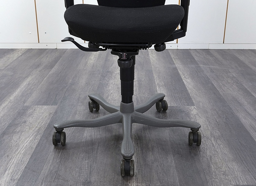 Офисное кресло для персонала  Kinnarps Ткань Черный   (КПТЧ1-11042)