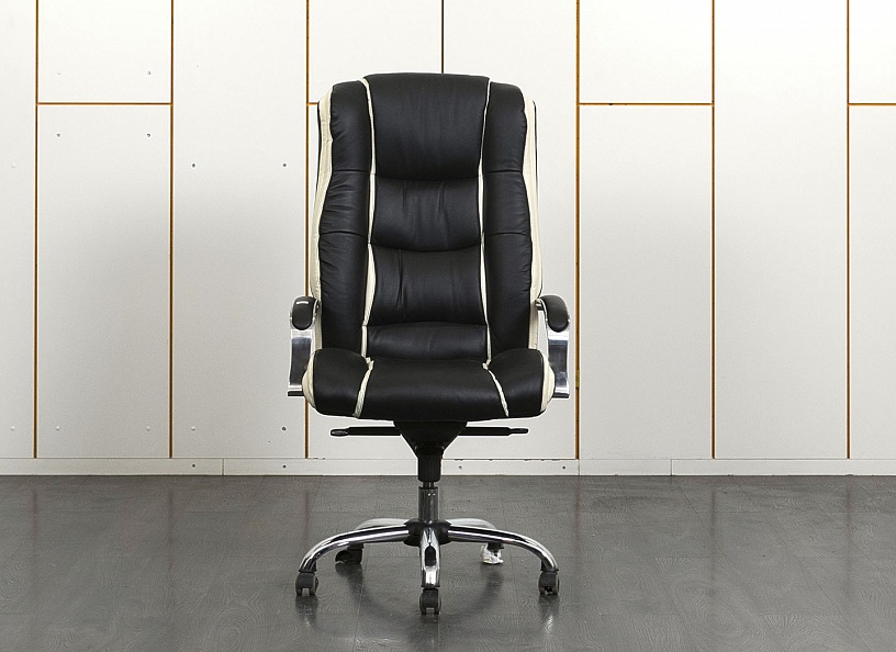Офисное кресло руководителя   Кожзам Черный   (КРКЧ-29041)