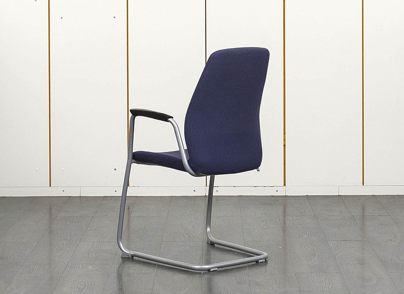 Конференц кресло для переговорной  Синий Ткань Kinnarps   (УДТН-16061)