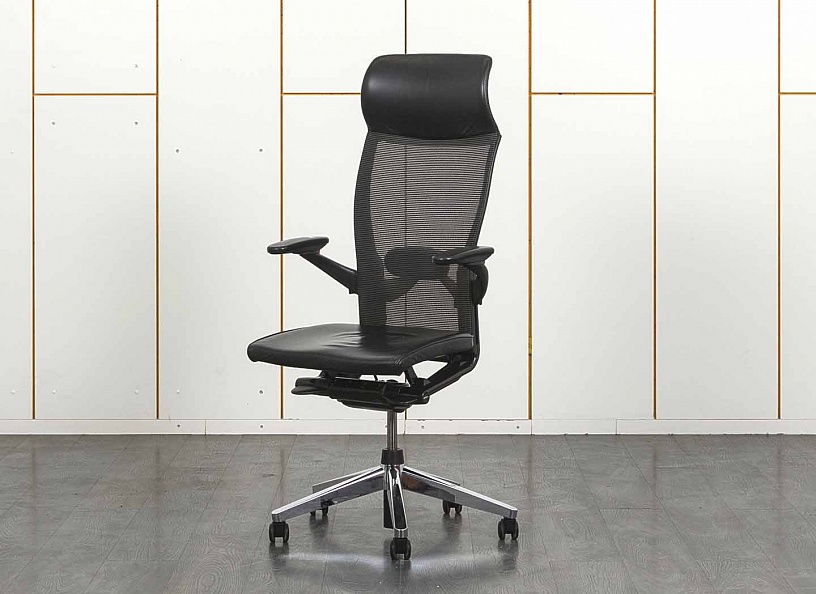 Офисное кресло руководителя  Haworth Кожа Черный Comforto  (КРКЧ-31051)