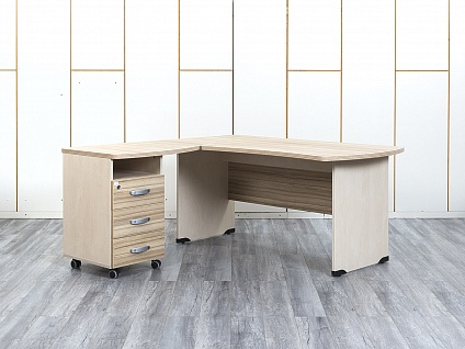 Комплект офисной мебели стол с тумбой Berlin 1 600х1 600х740 ЛДСП Зебрано   (СПУЗКл-16024уц)