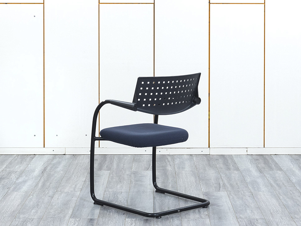 Конференц кресло для переговорной  Синий Ткань VITRA VISAVIS 2  (УДТН-20024)