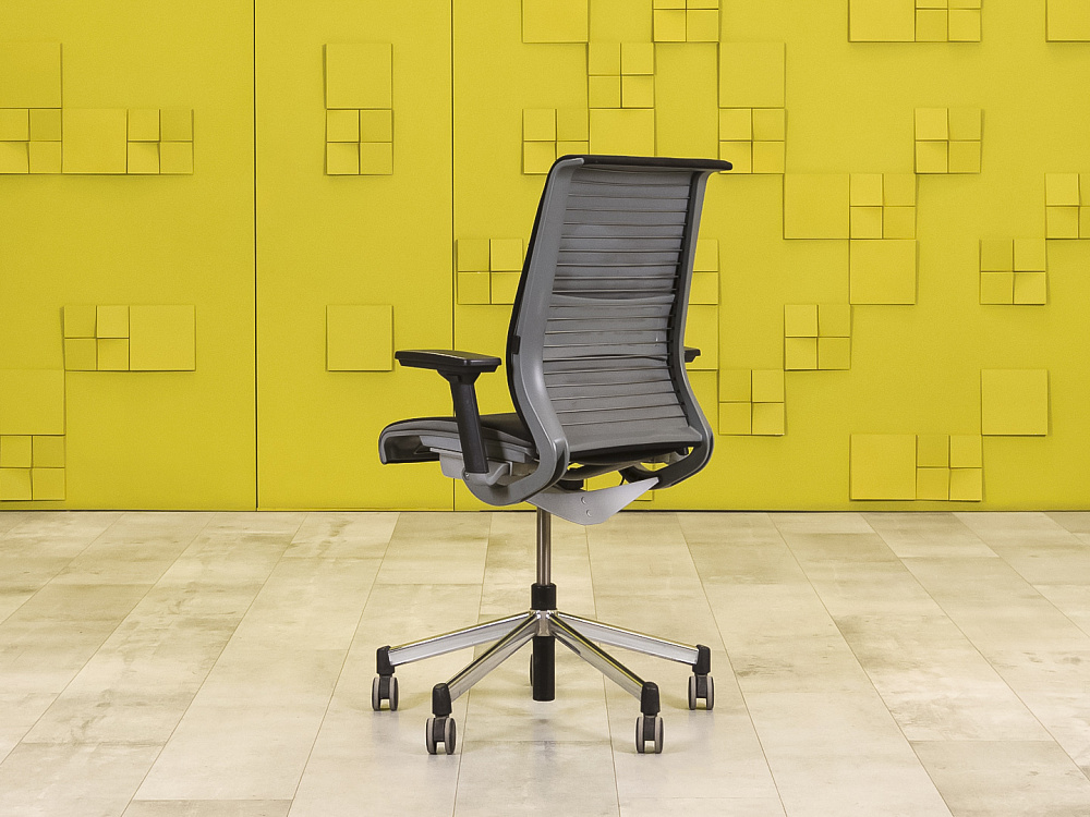 Офисное кресло для персонала на колесах Think Steelcase Ткань Чёрный Франция  КПТЧ-24025