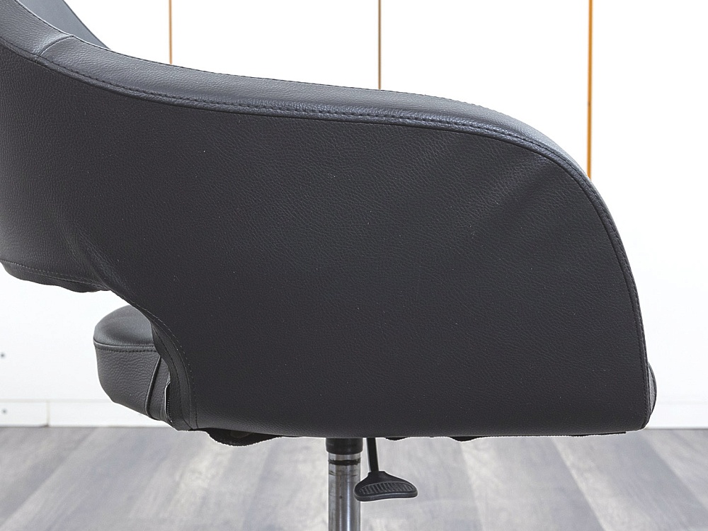 Офисное кресло для персонала  AMCHOOR Кожа Черный   (КПКЧ-14042)