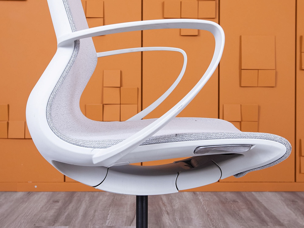 Офисное кресло для персонала  Profoffice Ткань Серый Marics  (КПТС1-14091)