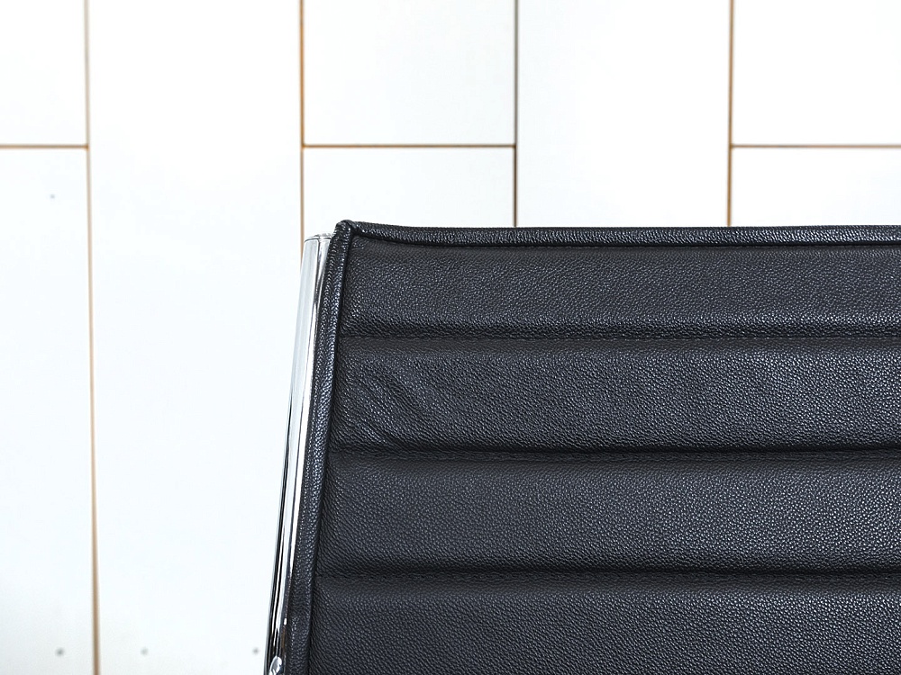 Офисное кресло для персонала  LUXY Кожа Черный   (КПКЧ-16024)