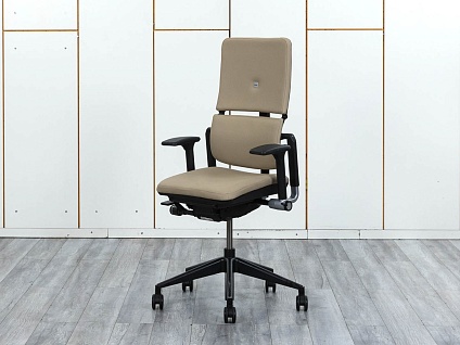 Офисное кресло руководителя  SteelCase Кожа Бежевый Please 2 Ergonomic  (КРКБ1-15104)