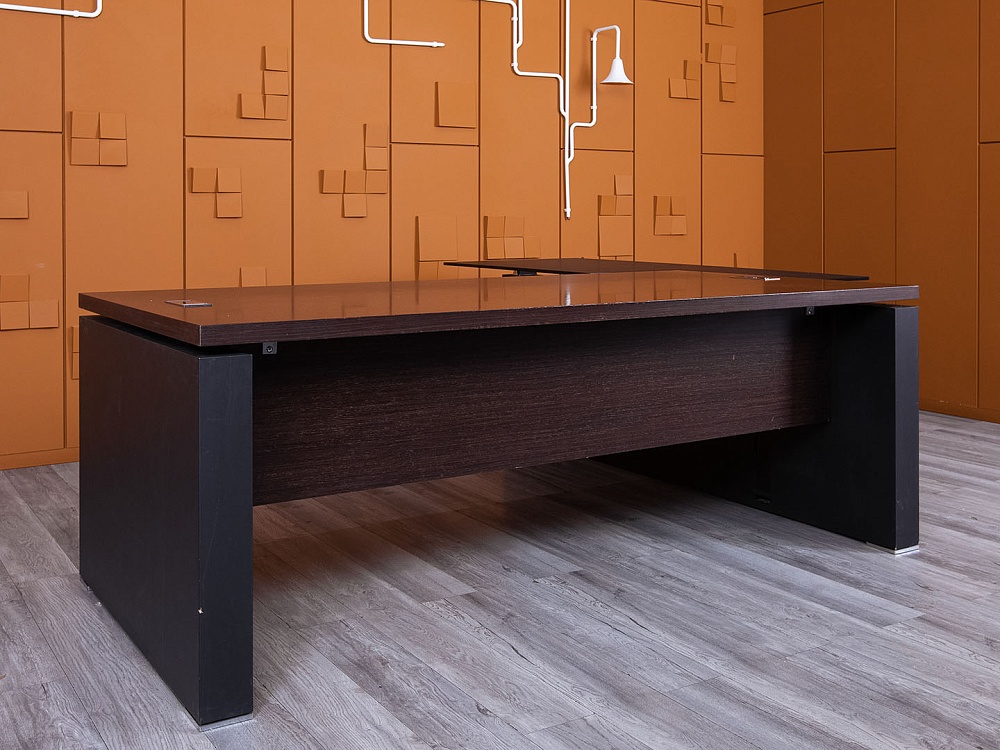 Стол для руководителя Sinetica 2 300х2 000х730 Шпон Венге Ego Cotto  (СРУЕ-06054)