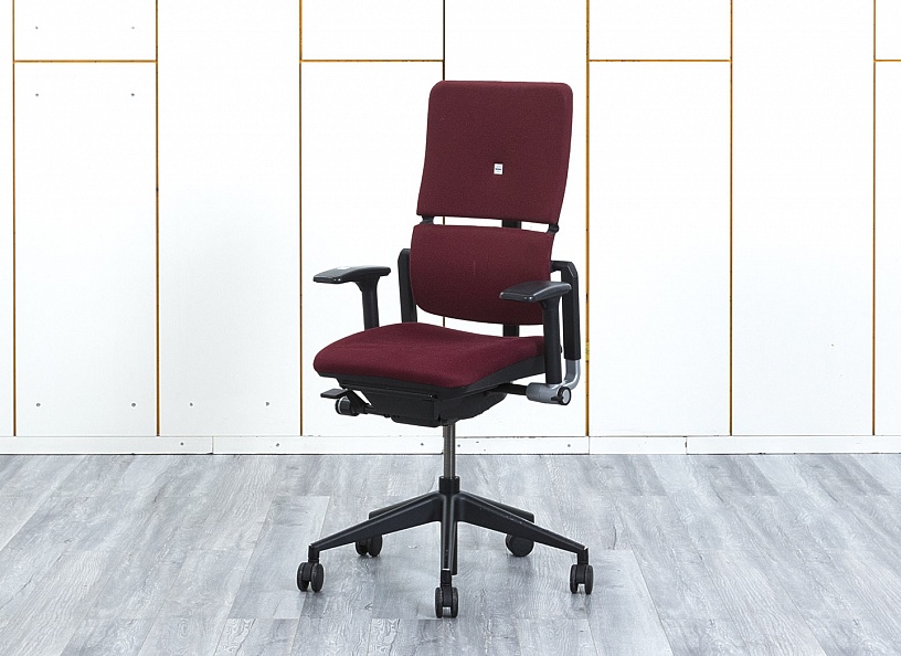 Офисное кресло руководителя  SteelCase Ткань Красный Please 2 Ergonomic  (КРТК-14113)