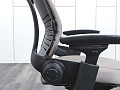 Офисное кресло руководителя  SteelCase Кожа Бежевый Leap B  (КРКБ-16122)