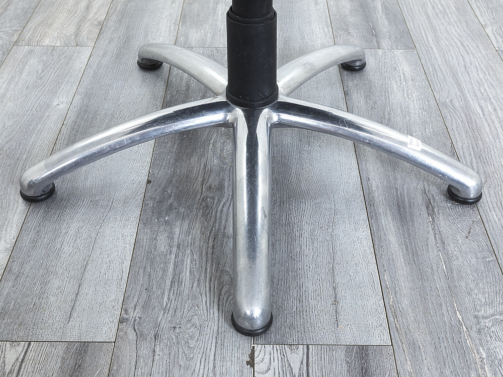 Конференц кресло для переговорной  Черный Кожзам SteelCase   (УНКЧ-30074)