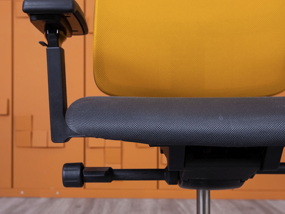 Офисное кресло для персонала  Haworth Сетка Желтый   (КПСЖ-31035)