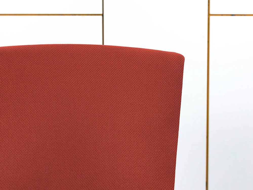 Офисное кресло руководителя  Herman Miller Ткань Красный Embody  (КРТК-15072)