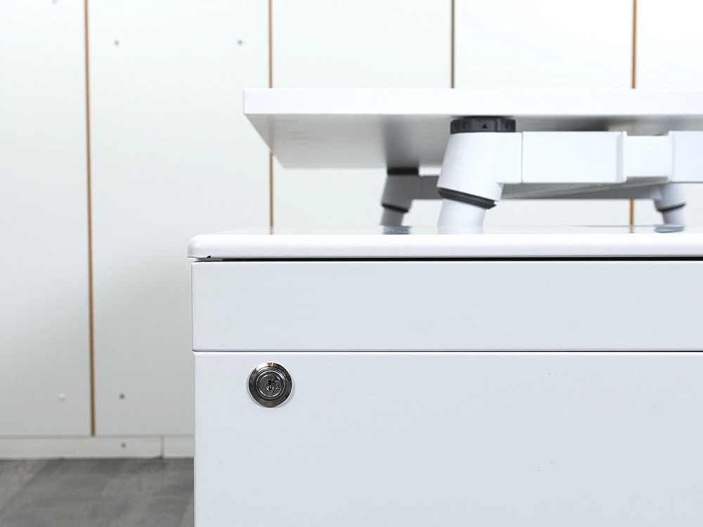 Комплект офисной мебели стол с тумбой Herman Miller 1 400х800х730 ЛДСП Белый   (СППБК-13112)