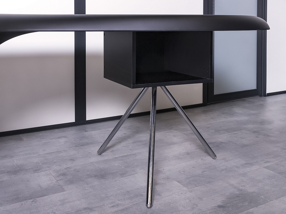 Кабинет руководителя  UNO DellaRovere Пластик Чёрный Италия  КРЧ-30055