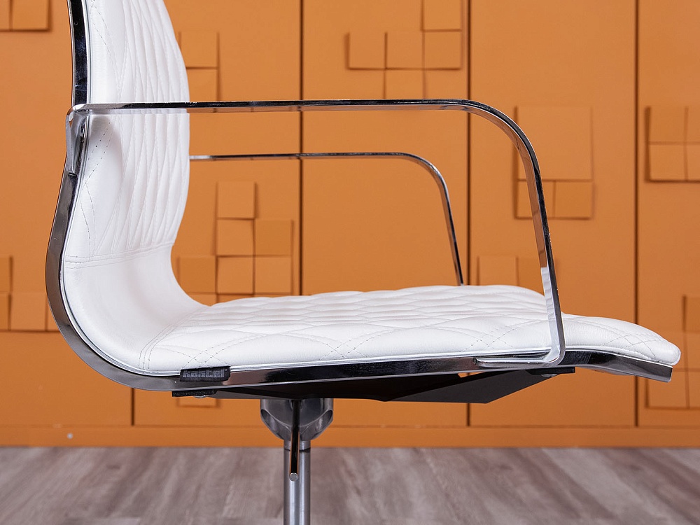 Офисное кресло для персонала  Kastel Кожа Белый   (КПКБ-28055)