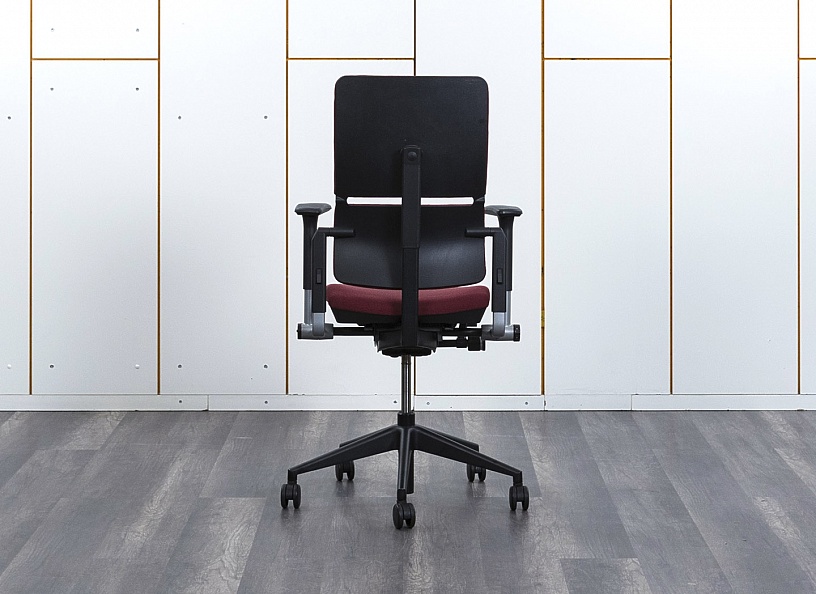 Офисное кресло руководителя  SteelCase Ткань Красный Please 2 Ergonomic  (КРТК-02072)