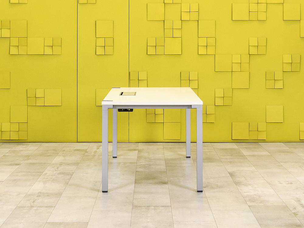 Офисный стол прямой Steelcase ЛДСП Белый Франция  СППБ-04026