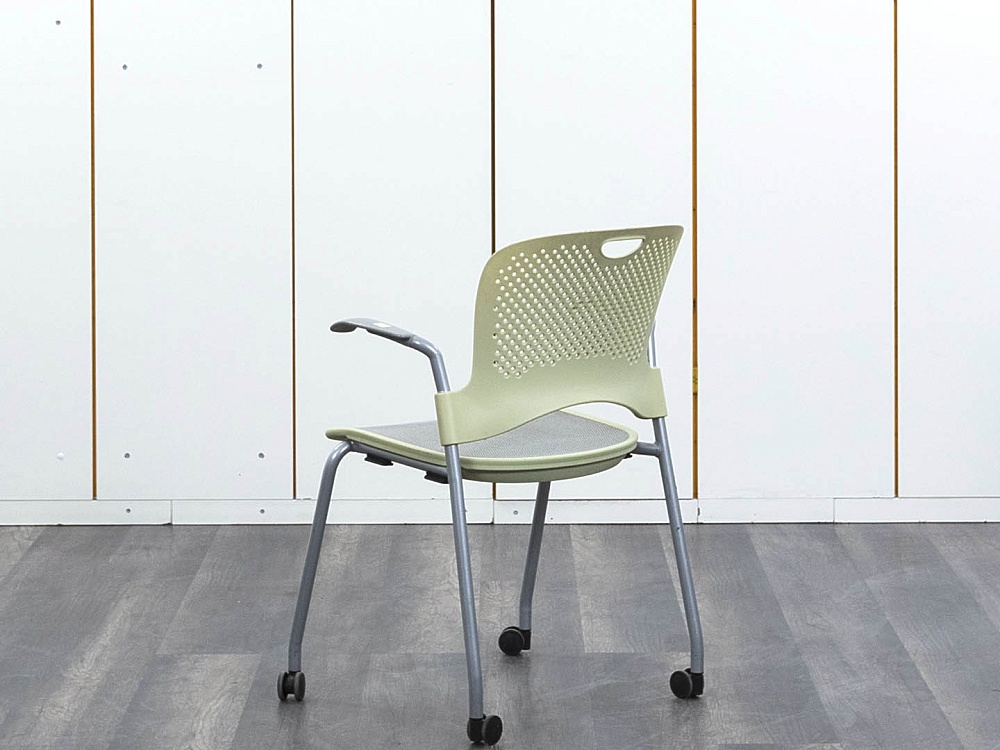 Конференц кресло для переговорной  Салатовый Сетка Herman Miller Caper  (УНСС-21082уц)