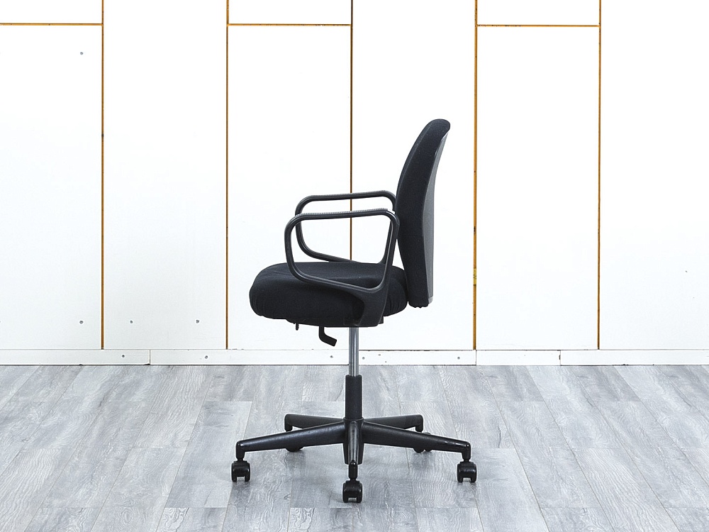 Офисное кресло для персонала  VITRA Ткань Черный   (КПТЧ-05123)
