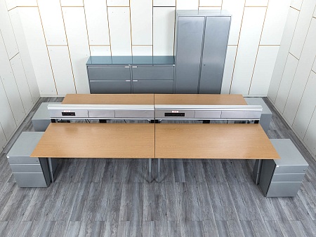 Комплект офисной мебели Herman Miller 3 200х1 800х1 000 ЛДСП Орех   (КОМХ-17082)