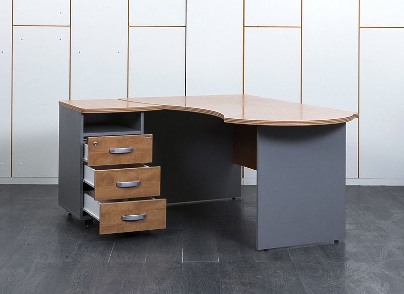 Комплект офисной мебели стол с тумбой Berlin 1 650х830х750 ЛДСП Орех   (СПУХК-17021)