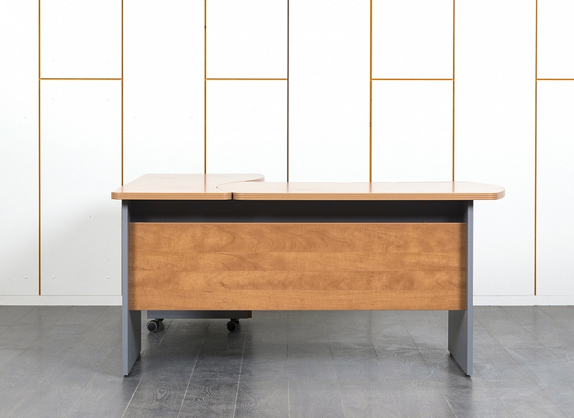 Комплект офисной мебели стол с тумбой Berlin 1 600х1 600х750 ЛДСП Ольха   (СППЛК1-29040)