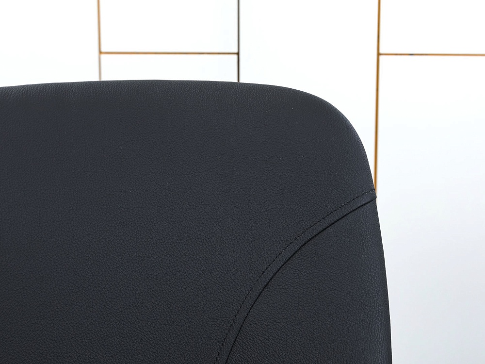Офисное кресло руководителя  SteelCase Кожа Черный Leap B  (КРКЧ-16122)