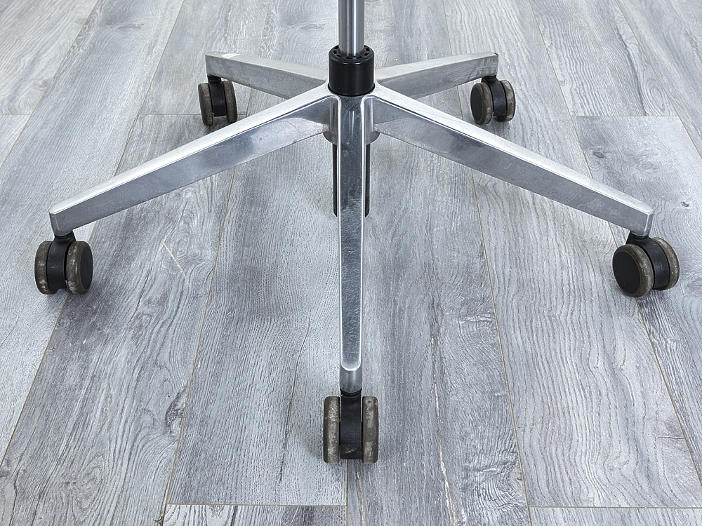 Офисное кресло руководителя  Dauphin Ткань Синий   (КРТН1-13123)