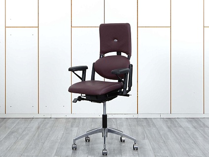 Офисное кресло руководителя  SteelCase Кожа Красный Please 1  (КРКК-08104)