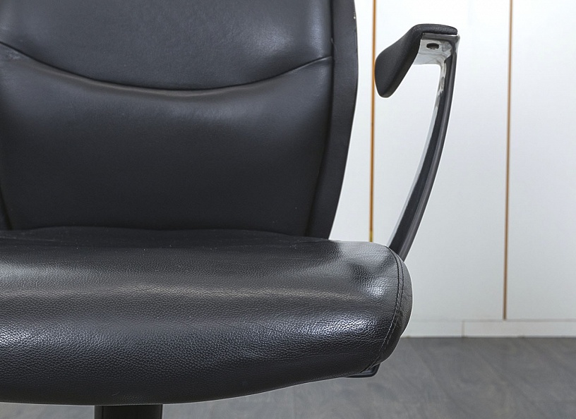 Офисное кресло руководителя   Кожа комбинированная Черный   (КРКЧ1-04111)