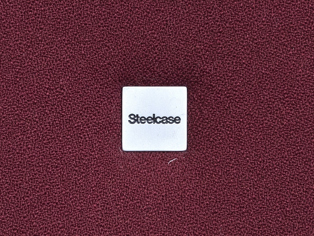 Офисное кресло руководителя  SteelCase Ткань Красный Please 2 Ergonomic  (КРТК-14113)