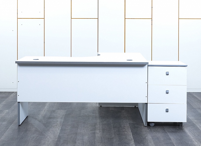 Комплект офисной мебели стол с тумбой  1 500х1 200х760 ЛДСП Белый   (СПУБКл-03082)