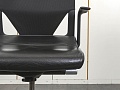 Офисное кресло руководителя  Wilkhahn  Кожа Черный Modus Small 274/7  (КРКЧ-13081)
